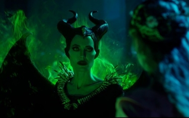 angelina-jolieli-maleficent-mistress-of-evil-filminden-ilk-fragman